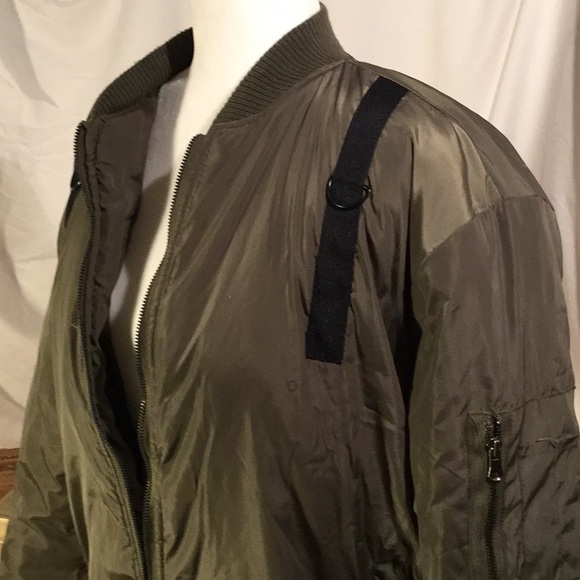 Bomber Puffer Jacket with USA Flag Embroidery - Picture 4 of 6